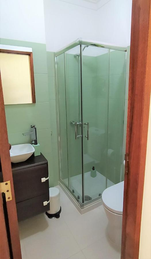 Large Apartment Near The Beach And Lisbon Costa de Caparica Exterior foto