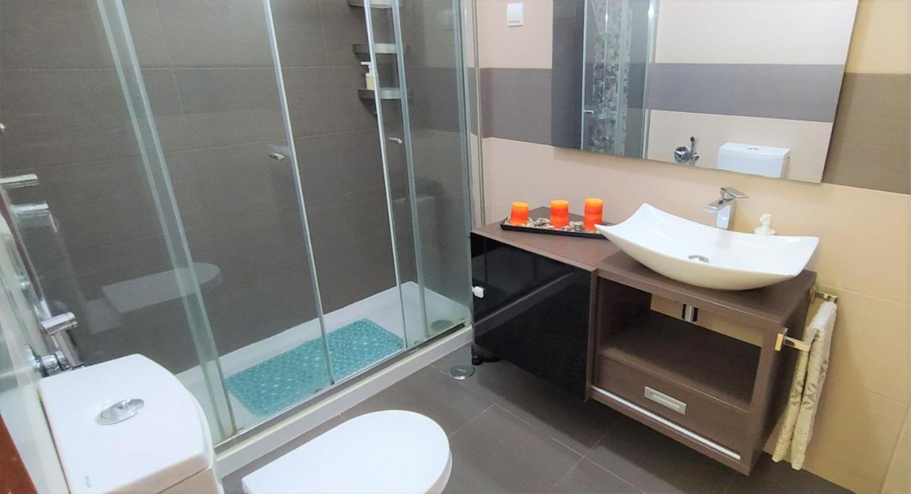 Large Apartment Near The Beach And Lisbon Costa de Caparica Exterior foto